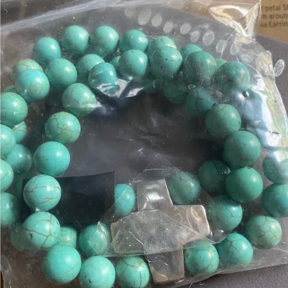 Silpada Howlite bracelet with Sterling Silver cross .